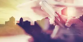 Adesivo pode carregar aparelhos elétricos com suor do corpo