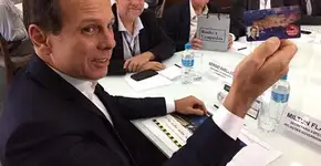 Doria assinou carta se comprometendo a terminar o mandato