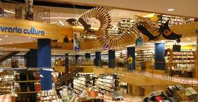 Pocket show do Conjunto Retratos na Livraria Cultura