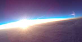 Japonês fotografou o primeiro nascer do sol de 2014 a 30 km de altura, de um balão, com uma GoPro
