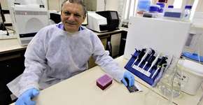 Pesquisadores brasileiros encontram superterapia que pode curar o HIV