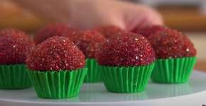 Aprenda a fazer brigadeiro red velvet