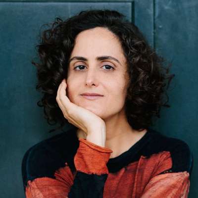 A escritora Tatiana Salem Levy