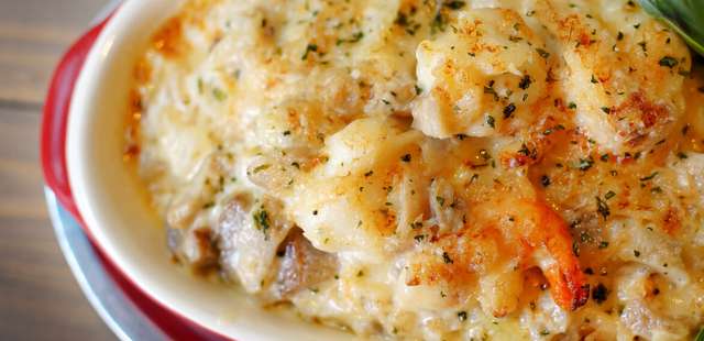 O almoço perfeito: saiba como fazer a lasanha de camarão mais deliciosa