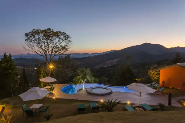 Vista da área da piscina