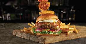 TGI Fridays lança festival de burgers com preços especiais