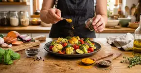 A combinação de cúrcuma com pimenta-do-reino: para que serve e por que muita gente recomenda