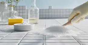 Dois ingredientes da sua despensa podem clarear aqueles rejuntes sujos