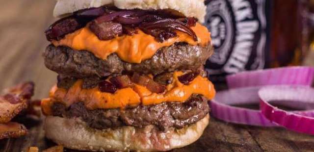 9 hamburguerias para matar a fome em BH