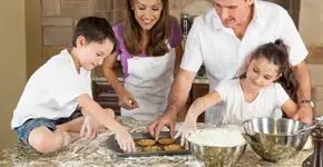 Atividades de animação e introdução às redes sociais para pais e filhos