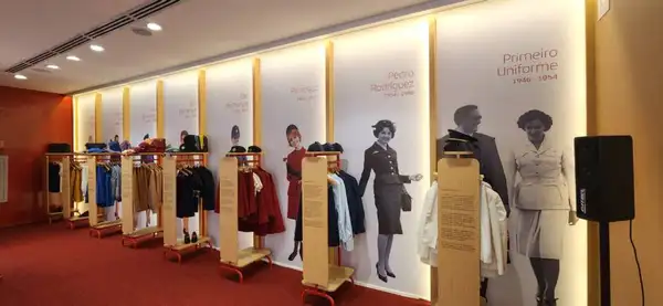  Espaço Iberia traz ainda exposição com os uniformes históricos da companhia