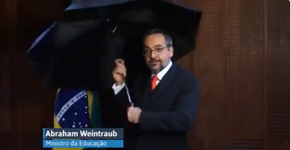 Ministro da Educação passa vergonha de novo por erro de português
