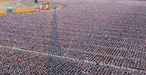 Tailândia reúne 1 milhão de crianças para meditar e cantar pela Paz Mundial