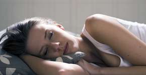 Descubra a posição ao deitar que ativa o nervo vago e reduz o estresse