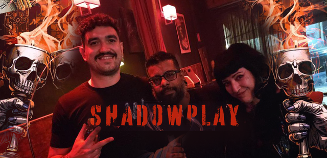 Festa gótica com clima Joy Division