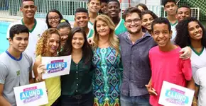 Colégio particular no Rio recebe alunos de escolas estaduais em greve para estudarem de graça