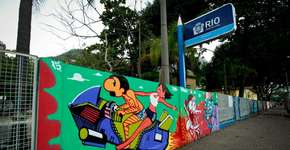 Grafiteiros levam cores e arte para muros de escolas