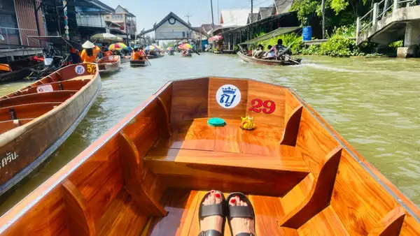 Passeio pelo Mercado Flutuante Damnoen Saduak
