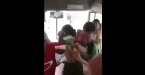 Homofobia: Adolescente é espancado em ônibus escolar na BA