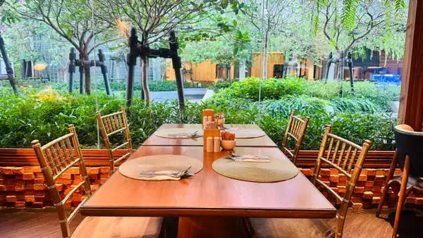 Café da manhã do Bangkok - The Salil Riverside