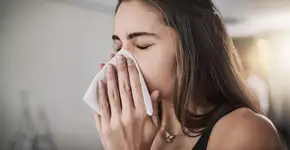 Saiba o que a cor do catarro pode revelar sobre sua saúde