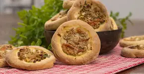 Esfiha caseira fácil e com poucos ingredientes