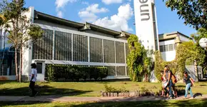 Plataforma oferece simulado gratuito para a Unesp 2025