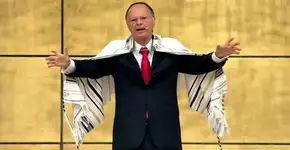 Por que o neto de Edir Macedo foi expulso de casa e foi morar na rua?