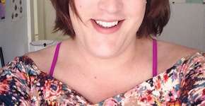 Mulher trans dá resposta emocionante à criança que pergunta seu gênero