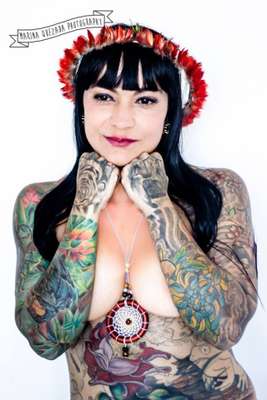 A modelo e Suicide Girl Renata Cunha por Marina Quezada