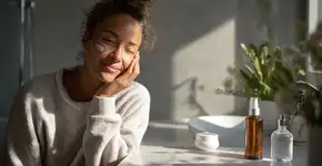 Skincare essencial com 3 passos que mantêm sua pele impecável