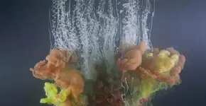 Conheça as obras de arte de tinta e água de Kim Keever