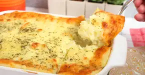 Batata 4 queijos em camadas: receita para você se deliciar