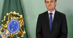 Bolsonaro usa sua conta no Twitter para defender golpe militar