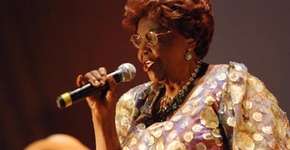 Ivone Lara recebe homenagem de Dona Inah