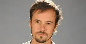 Ator Paulo Vilhena ama todas as ex-namoradas, com exceção de uma