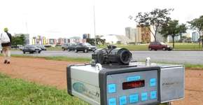 Motoristas são alvo de multas silenciosas com novo radar do governo