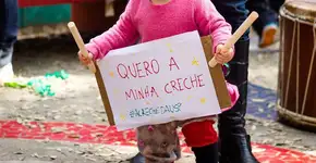 ‘Passeata dos bebês’ luta contra o fechamento da Creche da USP