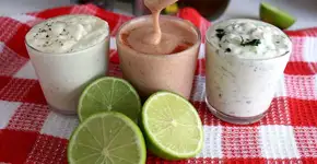 Aprenda a fazer 3 molhos caseiros para salada