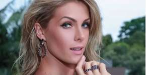 Desenterraram uma foto da Ana Hickmann em sua sala de estar