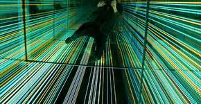 Artista californiano retrata São Paulo a partir de objetos encontrados pela cidade