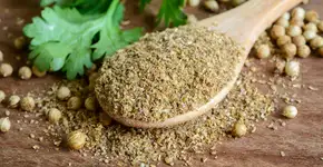 Conheça o chá sedativo que ajuda a dormir e prolonga o sono