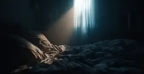 O que significa quando você acorda no meio da noite sem motivo