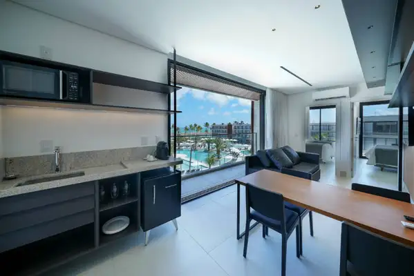 Os apartamentos familiares contam com suítes conjugadas e áreas de convivência amplas