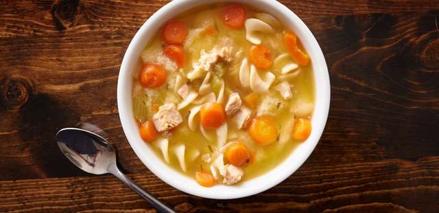 Canja de galinha tradicional para te aquecer no frio