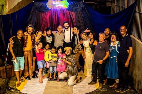 Interação durante espetáculo do Circo de Québra