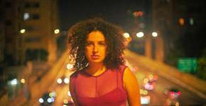 Show de Dora Morelenbaum com Ana Frango Elétrico