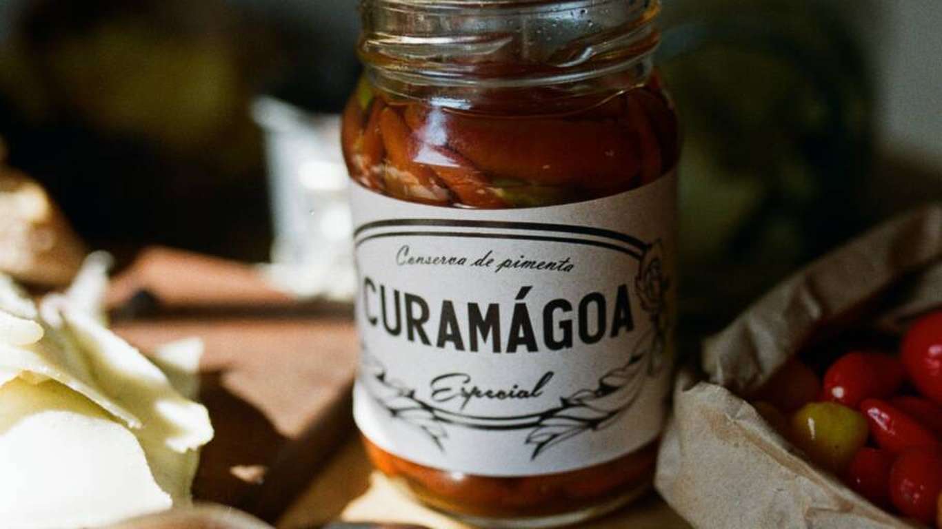 Alquimia de temperos: Curamágoa combina sabores perfeitos em pimentas, pesto e chimichurri