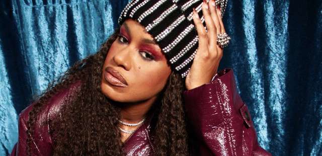 Stefanie apresenta ‘BUNMI’