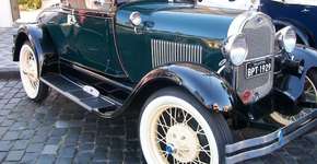 Exposição de carros antigos